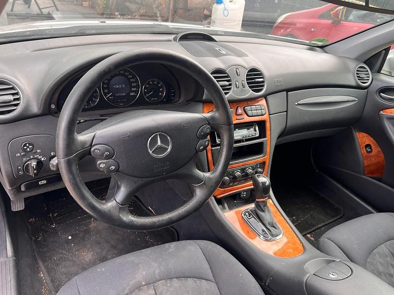 Gebraucht Mercedes CLK200 163 PS (119 kW) 2004 Silber Coupé