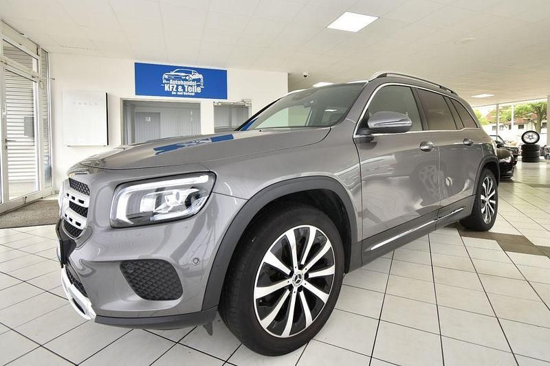 Grau Gebraucht 2021 Mercedes GLB200 Progressive SUV | 27.980 € (Guter Preis) - Bild 1/4