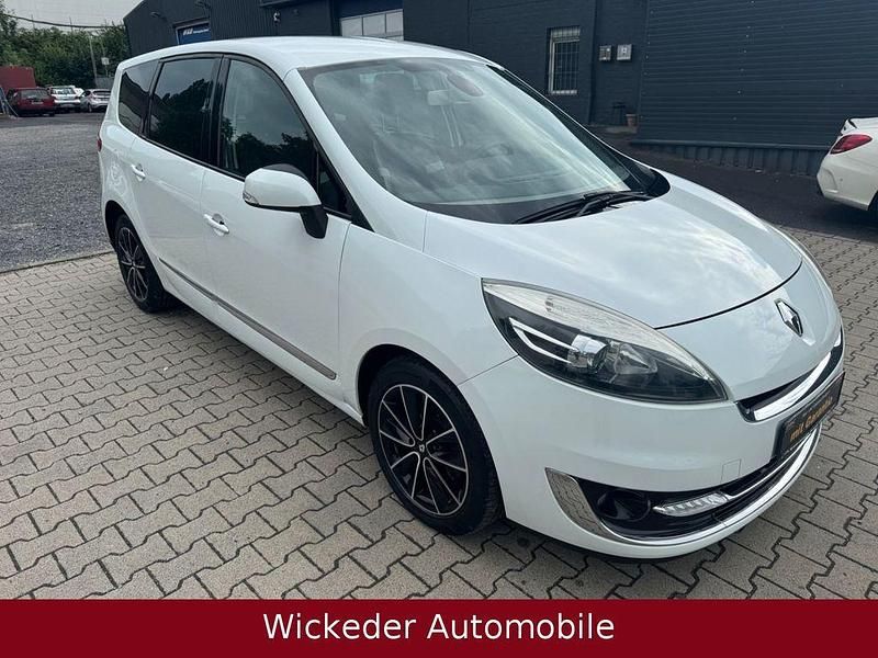 Weiß Gebraucht 2012 Renault Scénic III Dynamique Van / Kleinbus | 6.790 € (Etwas zu teuer) - Bild 1/4