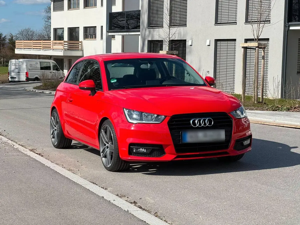 Używany Audi A1 S-Line 95 KM (69 kW) 2017 Czerwony Hatchback