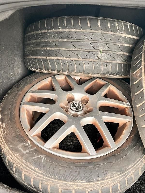 Gebraucht VW Bora 101 PS (74 kW) 2002 Grau Limousine