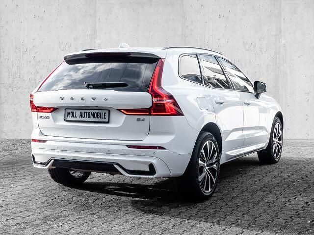 Gebraucht Volvo XC60 Plus 197 PS (144 kW) 2023 Weiss SUV