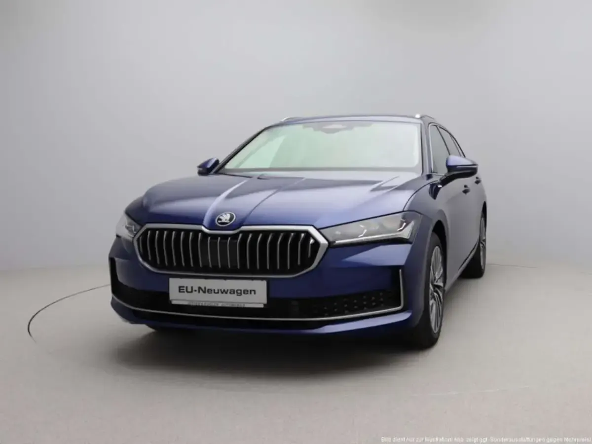 Neu Skoda Superb LAURIN & KLEMENT 150 PS (110 kW) 2025 Wählbar  ggf gegen aufpreis Kombi