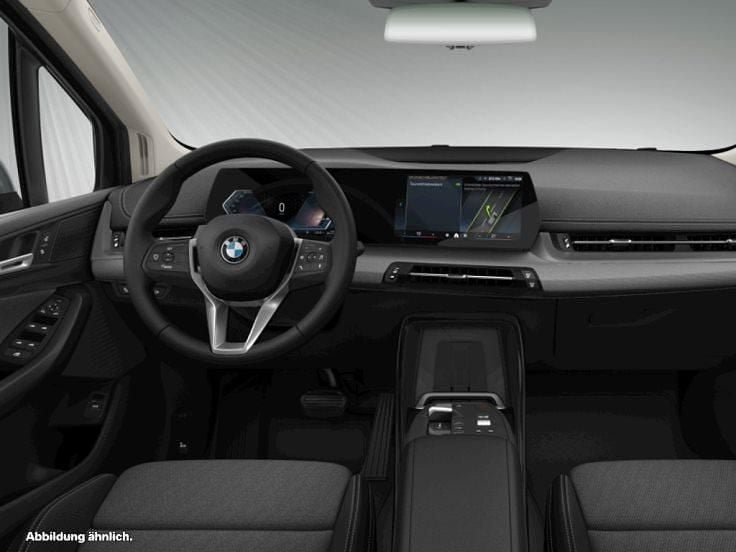 Gebraucht BMW 220 163 PS (119 kW) 2025 Skyscraper grau metallic