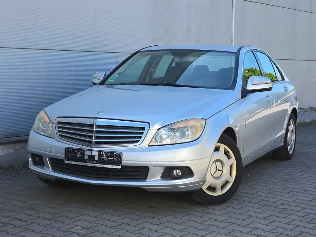 Gebraucht Mercedes C200 136 PS (100 kW) 2007 Iridiumsilber Limousine
