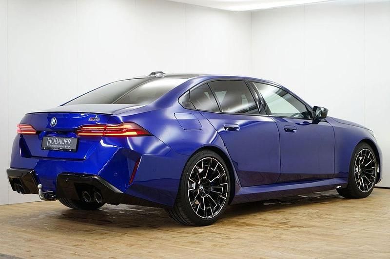 Neu BMW M5 Shadowline 727 PS (534 kW) 2025 Blau Limousine