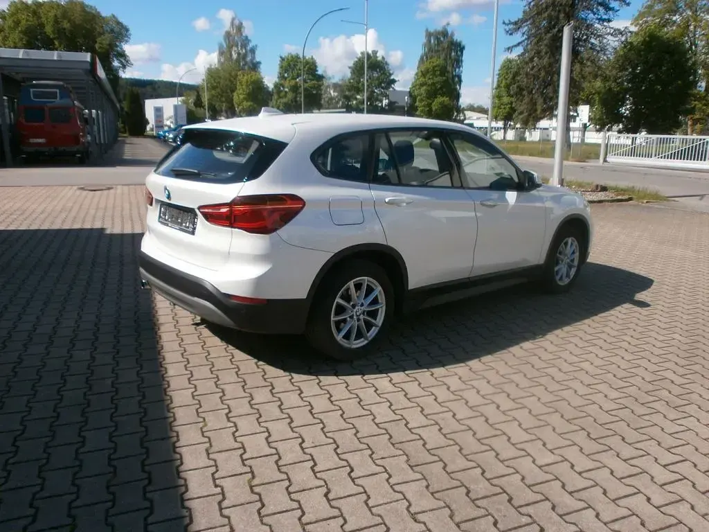 Gebraucht BMW X1 Sport Line 150 PS (110 kW) 2017 Weiß SUV