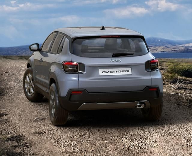 Stone grey metallic stone grey metallic Neu 2025 Jeep Avenger Longitude SUV | 24.691 € (Superpreis) - Bild 1/3