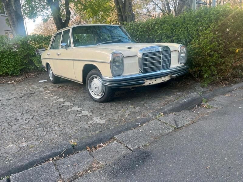 Gebraucht 1973 Mercedes W114 Limousine | 2.500 € - Bild 1/4