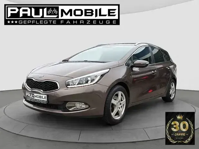 Gebraucht Kia Ceed Sportswagon Vision 128 PS (94 kW) 2013 Braun Kombi