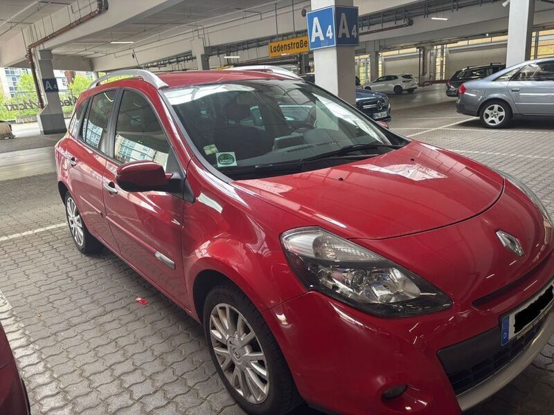 Rot Gebraucht 2010 Renault Clio II Luxe Limousine | 5.450 € (Teuer) - Bild 1/4