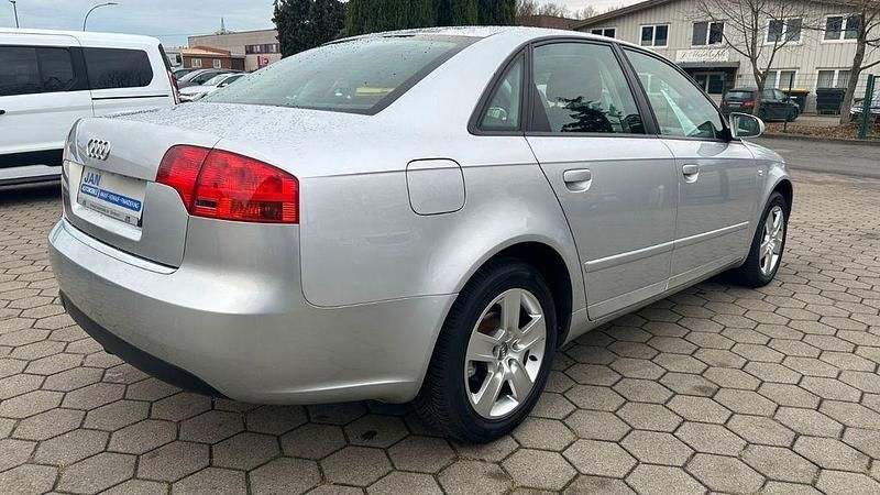 Gebraucht Audi A4 Comfort 140 PS (102 kW) 2005 Silber Limousine