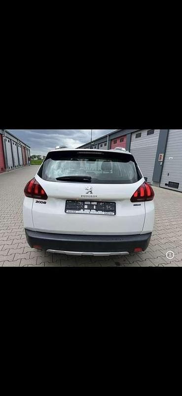 Gebraucht Peugeot 2008 Allure+ 110 PS (80 kW) 2016 Blanc banquise SUV