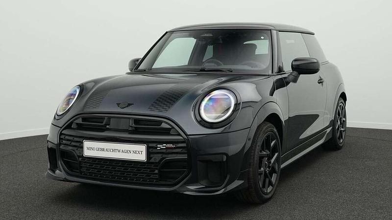 Grau Gebraucht 2024 Mini John Cooper Works Kleinwagen | 30.420 € (Superpreis) - Bild 1/4