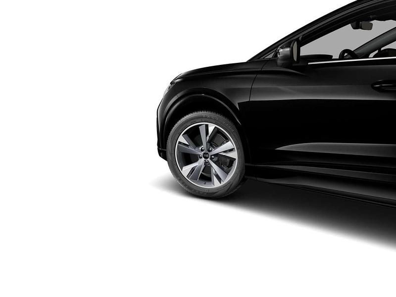 Gebraucht Audi Q4 e-tron Advanced 210 kW (286 PS) 2025 Mythosschwarz metallic SUV