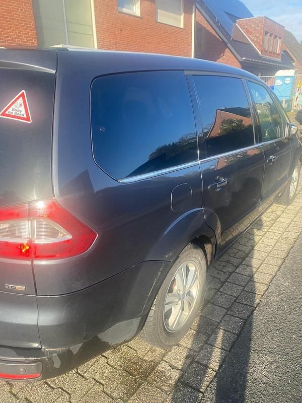 Andere farben Gebraucht 2009 Ford Galaxy Titanium Van / Kleinbus | 2.800 € (Fairer Preis) - Bild 1/4