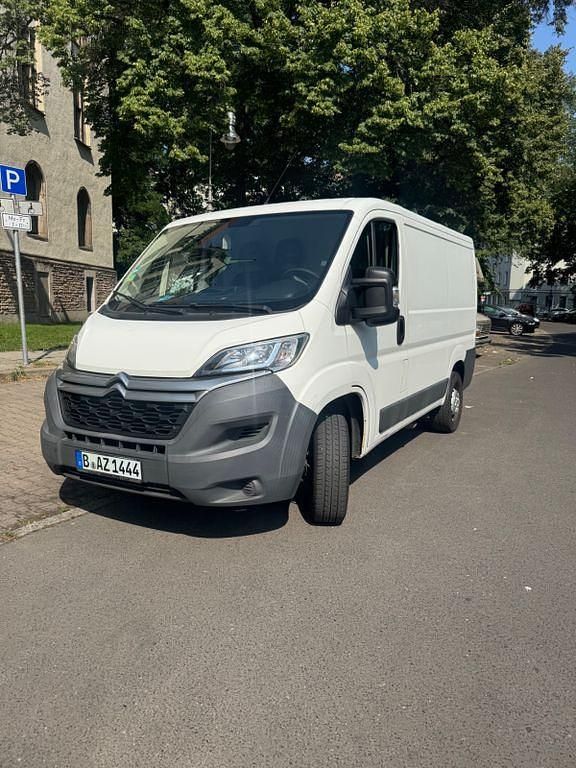 Weiß Gebraucht 2016 Citroën Jumper Van / Kleinbus | 8.299 € (Superpreis) - Bild 1/4