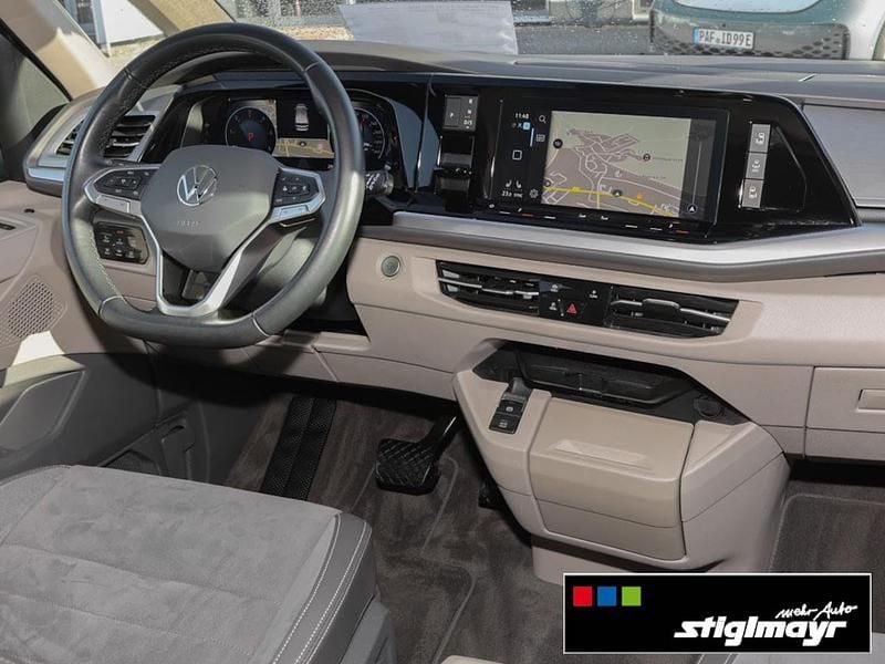 Second-hand VW Multivan Life 150 CP (110 kW) 2024 Monovolum