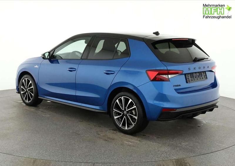 Neu Skoda Fabia Monte Carlo 116 PS (85 kW) 2025 Race blau metallic/ dach... Limousine