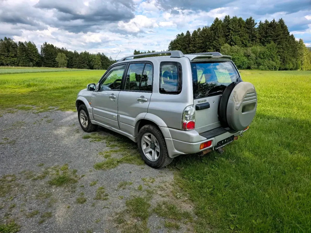 Gebraucht Suzuki Grand Vitara 128 PS (94 kW) 2004 Silber SUV