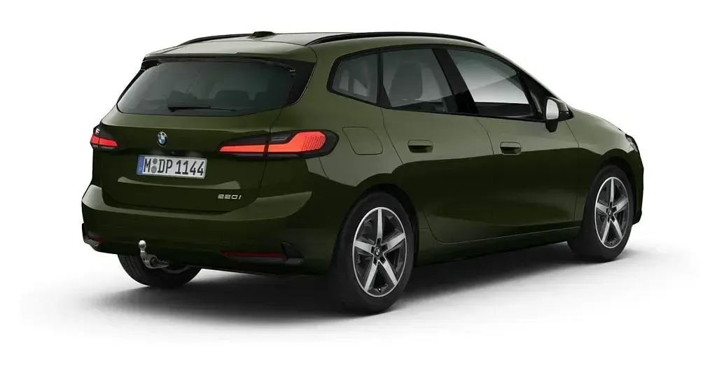 Gebraucht BMW 220 156 PS (114 kW) 2025 Grün Kombi