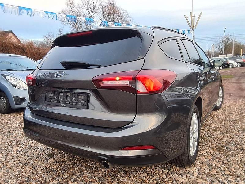 Gebraucht Ford Focus 120 PS (88 kW) 2022 Grau Kombi