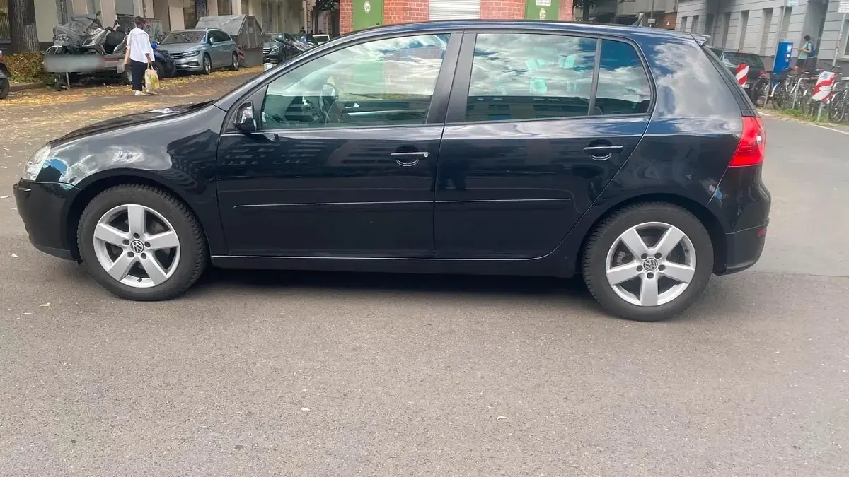 Gebraucht VW Golf V 102 PS (75 kW) 2008 Schwarz Kleinwagen