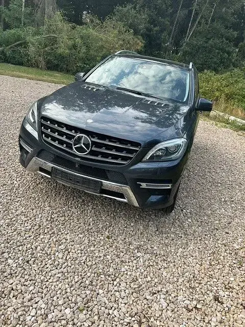 Gebraucht Mercedes ML350 258 PS (189 kW) 2014 Grau SUV