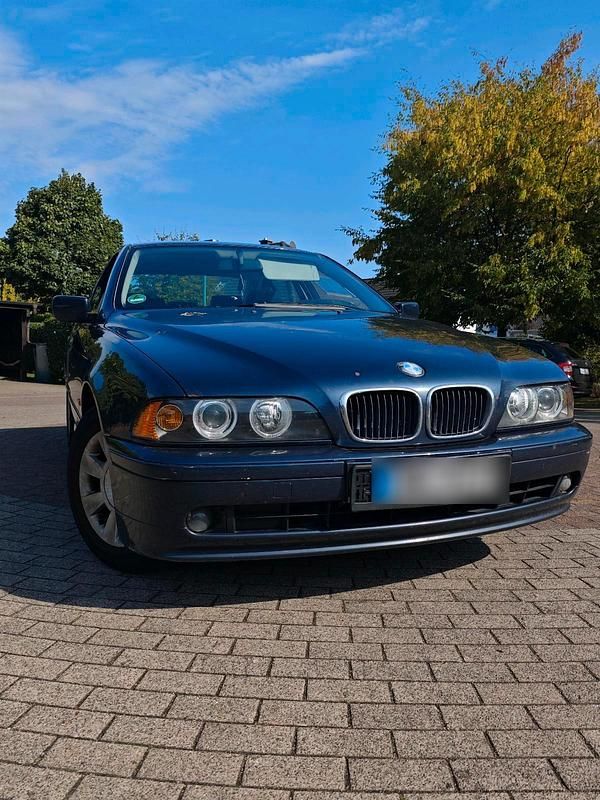 Blau Gebraucht 2001 BMW 525 Limousine | 2.800 € (Guter Preis) - Bild 1/4