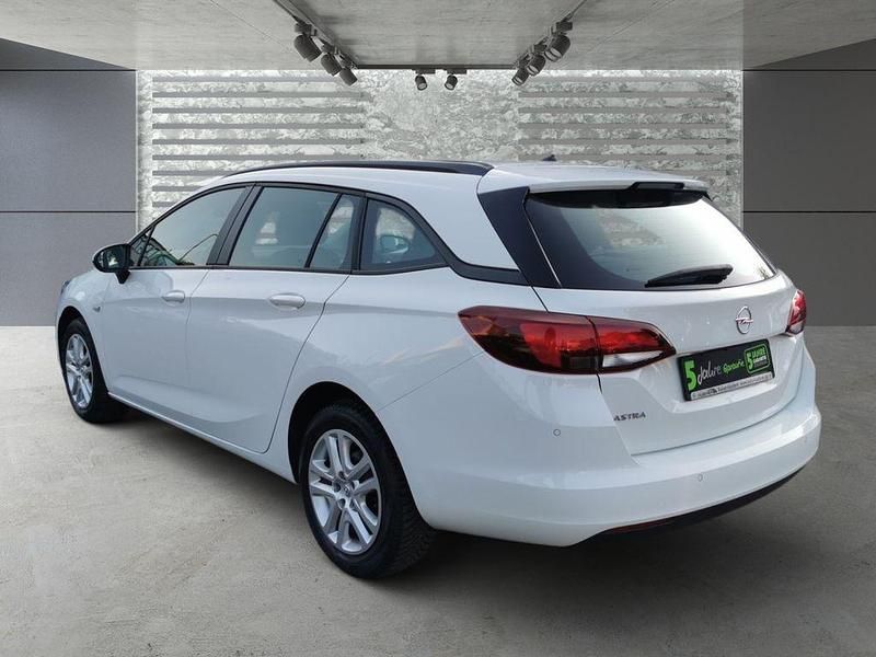 Gebraucht Opel Astra Edition 110 PS (80 kW) 2020 Schneeweiss/summitwhite/arctic Kombi