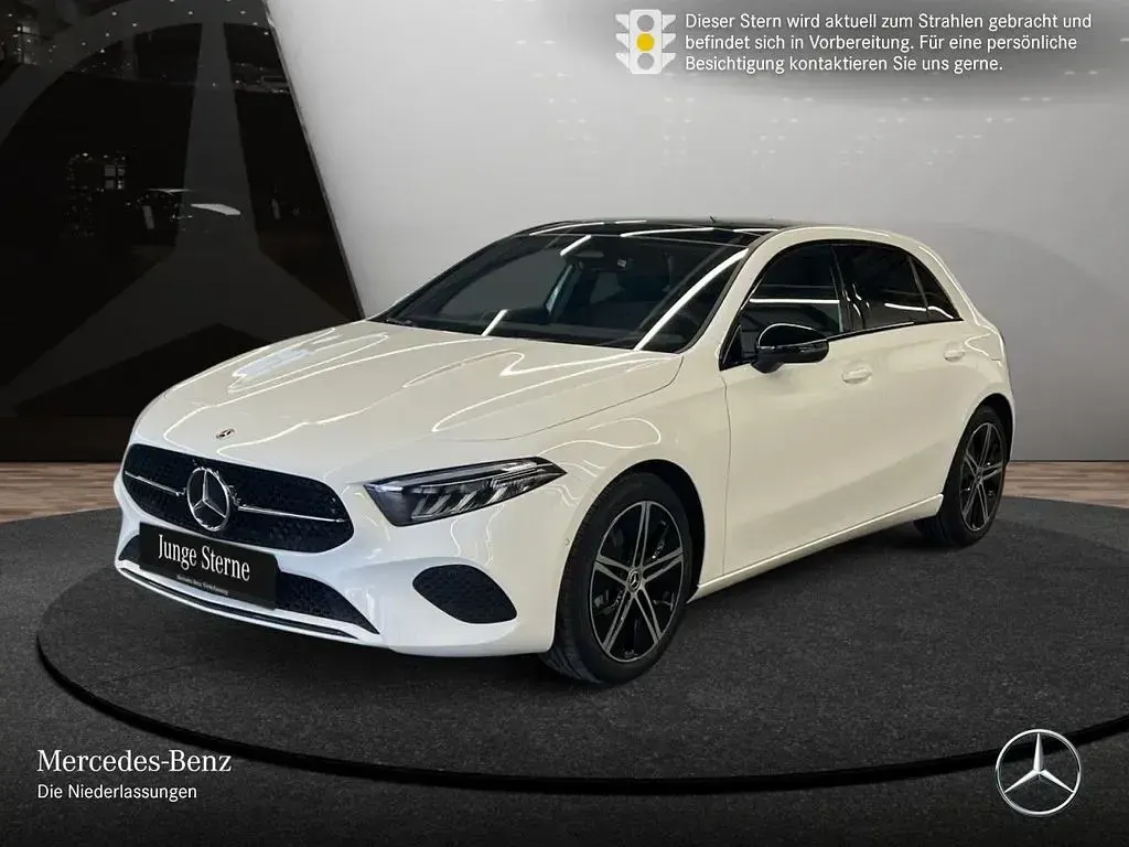 Gebraucht Mercedes A200 Advanced 163 PS (119 kW) 2025 Weiß Limousine