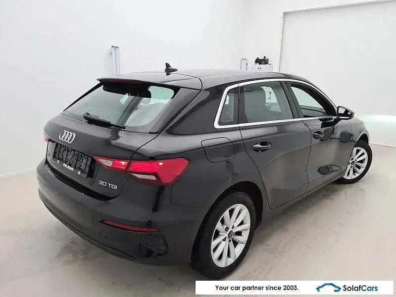 Gebraucht Audi A3 116 PS (85 kW) 2022 Schwarz Limousine