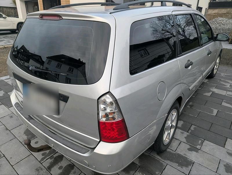 Gebraucht Ford Focus Zetec 101 PS (74 kW) 2003 Silber Kombi