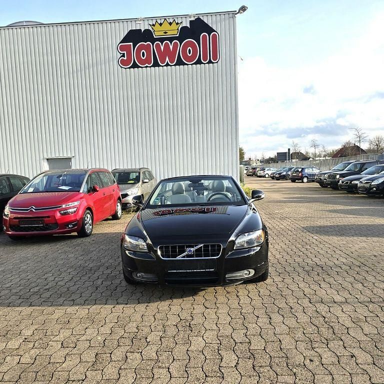 Schwarz Gebraucht 2010 Volvo C70 Momentum Cabrio | 8.950 € (Superpreis) - Bild 1/4