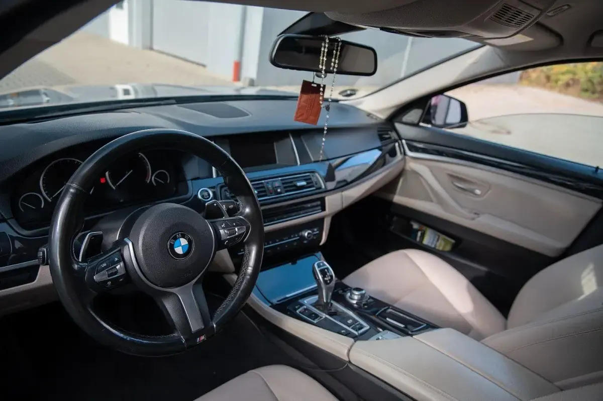 Gebraucht BMW 530 258 PS (189 kW) 2016 Blau Limousine