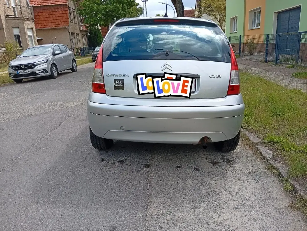 Usado Citroën C3 Advance 60 CV (44 kW) 2009 Plateado Berlina