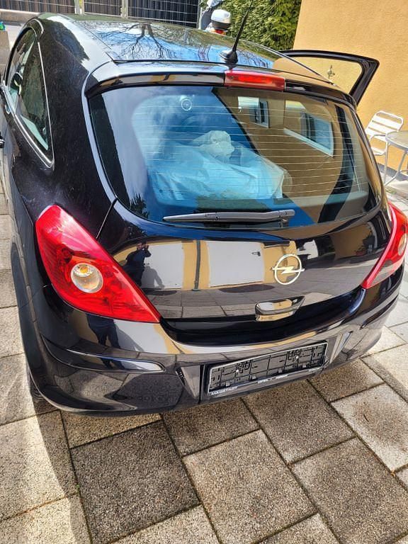 Second-hand Opel Corsa Cosmo 90 CP (66 kW) 2007 Negru Hatchback