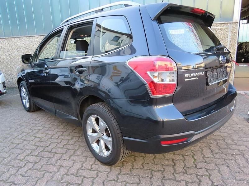 Grau Gebraucht 2015 Subaru Forester Comfort SUV | 14.000 € (Guter Preis) - Bild 1/4