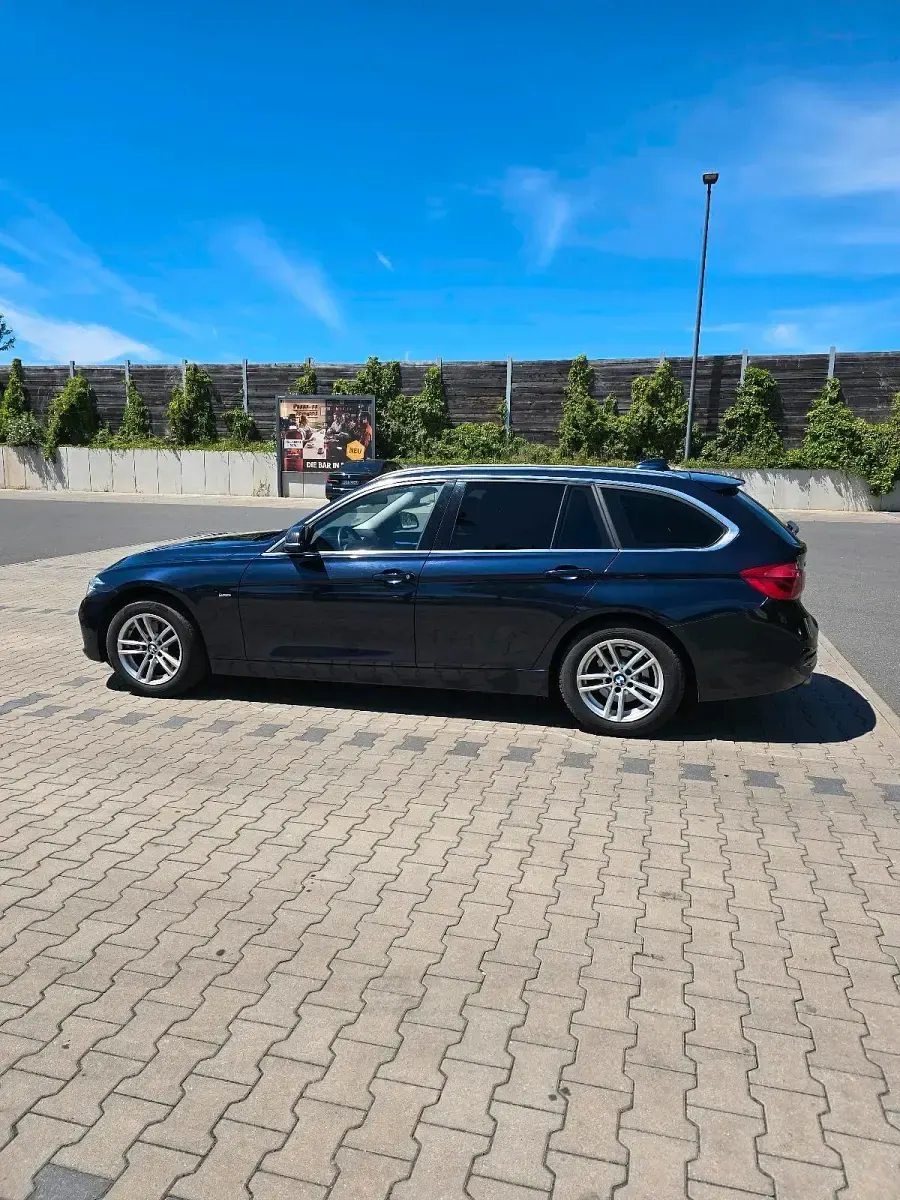 Gebraucht BMW 320 190 PS (139 kW) 2017 Blau Kombi