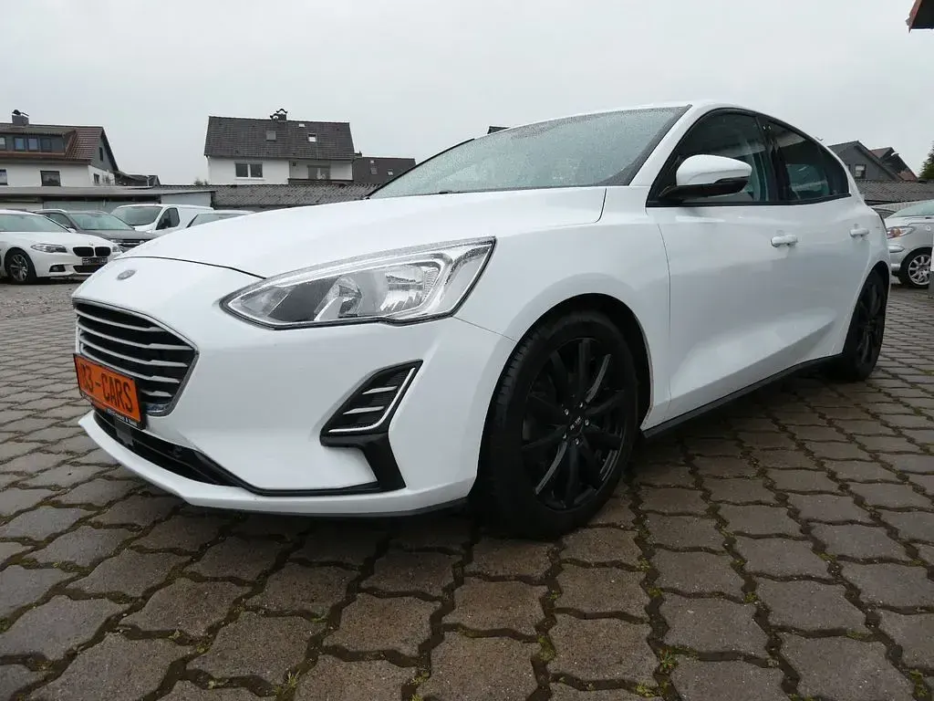 Gebraucht Ford Focus 101 PS (74 kW) 2018 Weiß Limousine