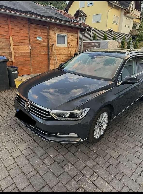 Gebraucht VW Passat Highline 190 PS (139 kW) 2019 Grau Kombi