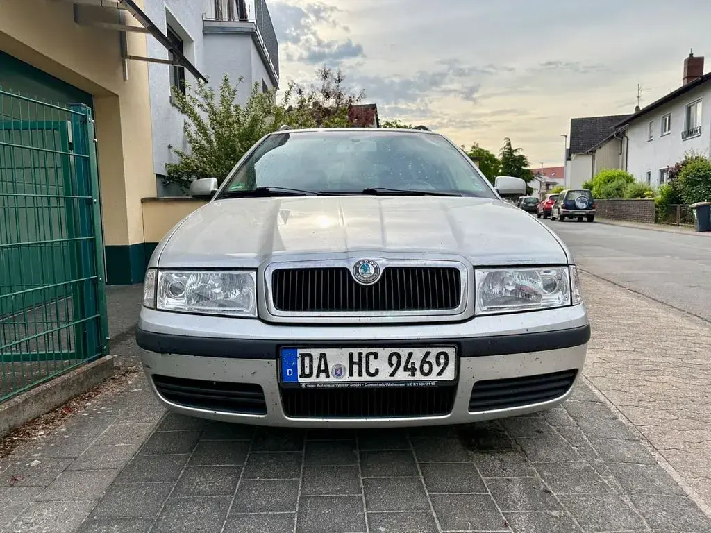 Gebraucht Skoda Octavia Style 110 PS (80 kW) 2003 Silber Kombi