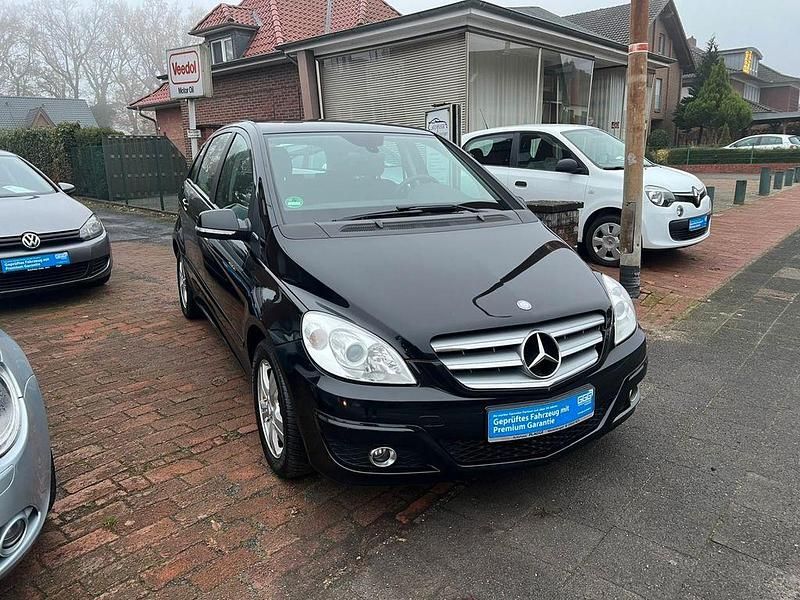 Schwarz Gebraucht 2010 Mercedes B160 Van / Kleinbus | 4.190 € (Fairer Preis) - Bild 1/4