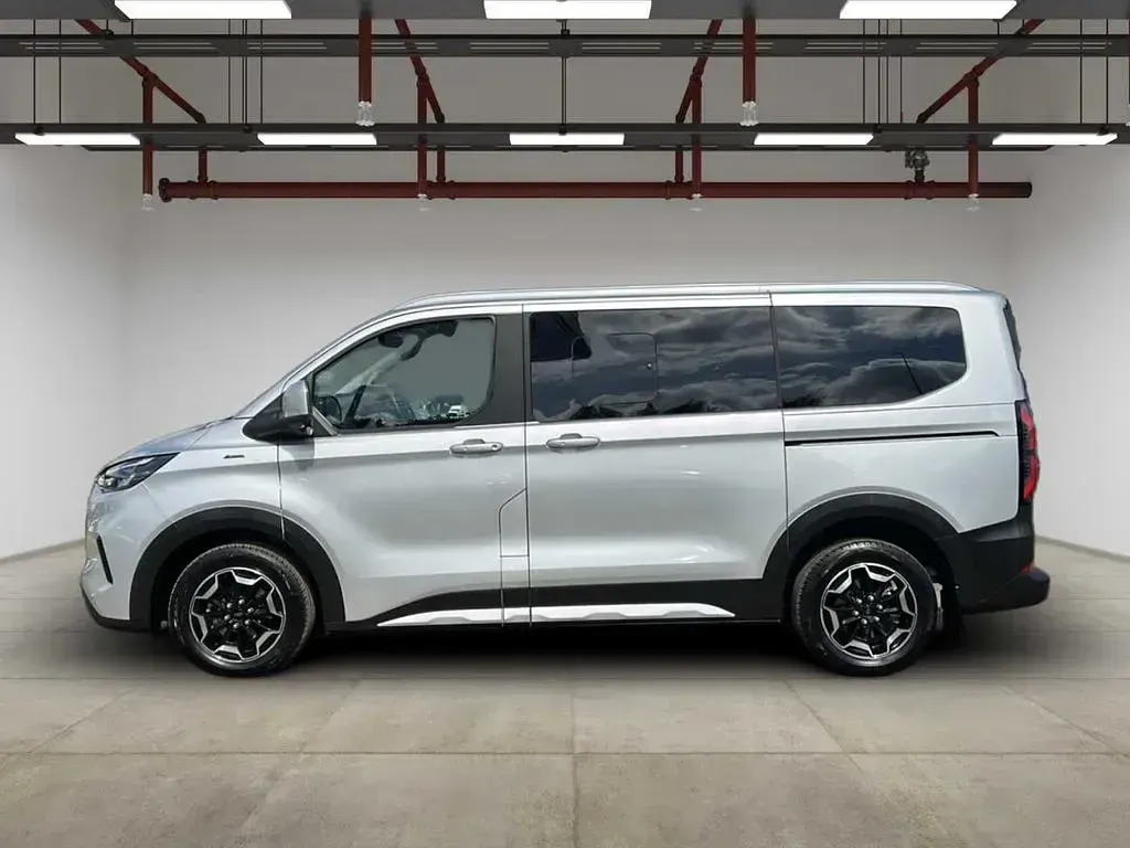 Gebraucht Ford Tourneo Active 170 PS (125 kW) 2025 Silber Van / Kleinbus