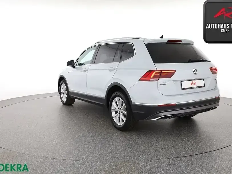 Usado VW Tiguan Allspace Highline 220 HP (161 kW) 2018 Branco SUV