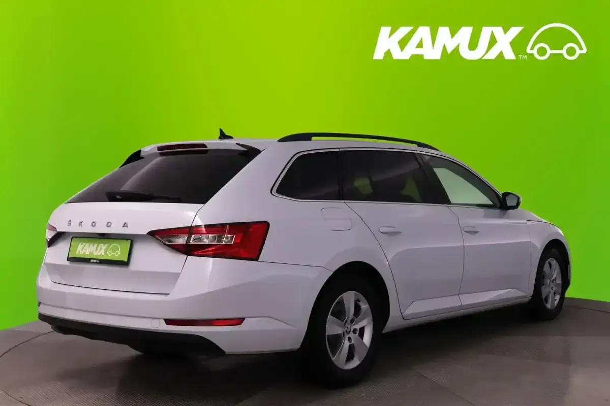 Gebraucht Skoda Superb 150 PS (110 kW) 2022 Weiß Kombi