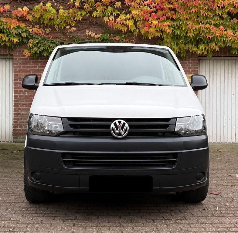 Weiß Gebraucht 2015 VW Transporter Van | 20.000 € (Teuer) - Bild 1/4