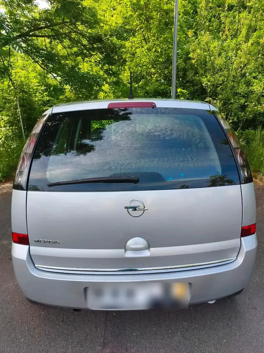 Używany Opel Meriva 105 KM (77 kW) 2009 Srebrny Minivan