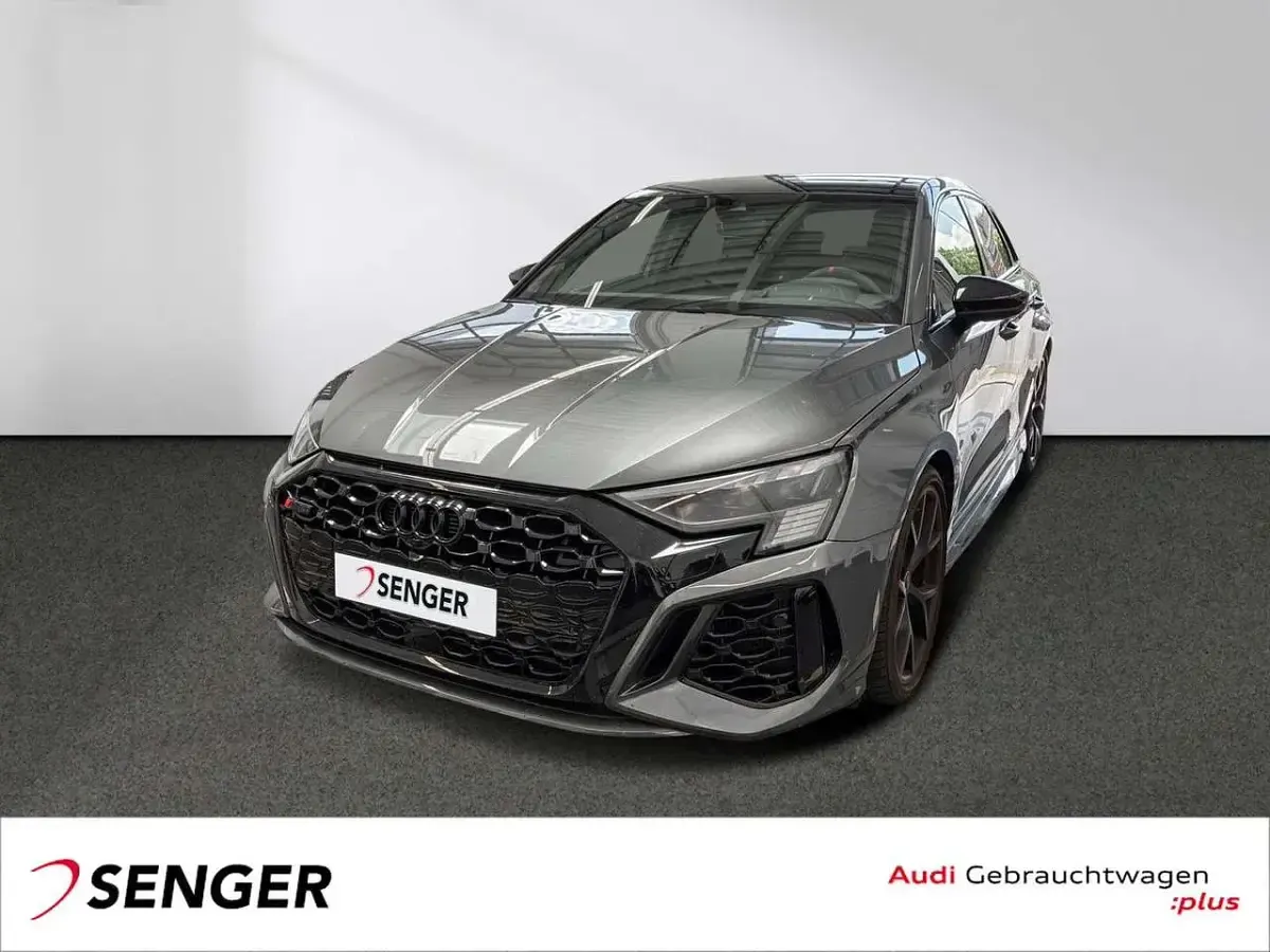Gebraucht Audi RS3 Ambiente 400 PS (294 kW) 2024 Limousine