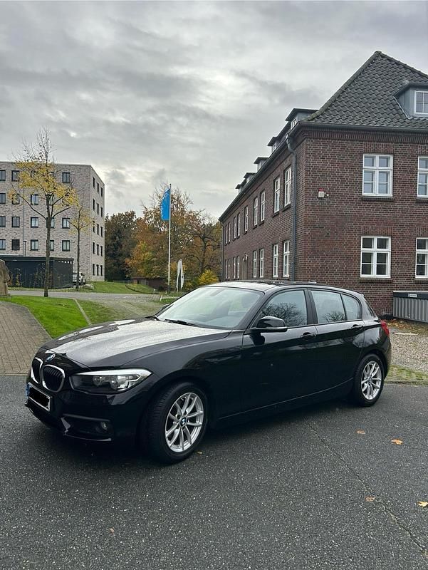 Gebraucht BMW 118 Advantage 136 PS (100 kW) 2017 Schwarz Kleinwagen